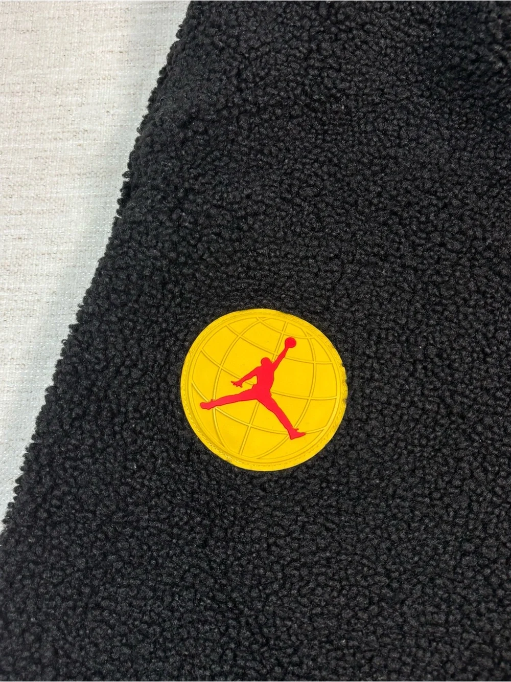 Jordan men’s XXL Essential Mountainside Statement Fleece Sherpa Pants black red